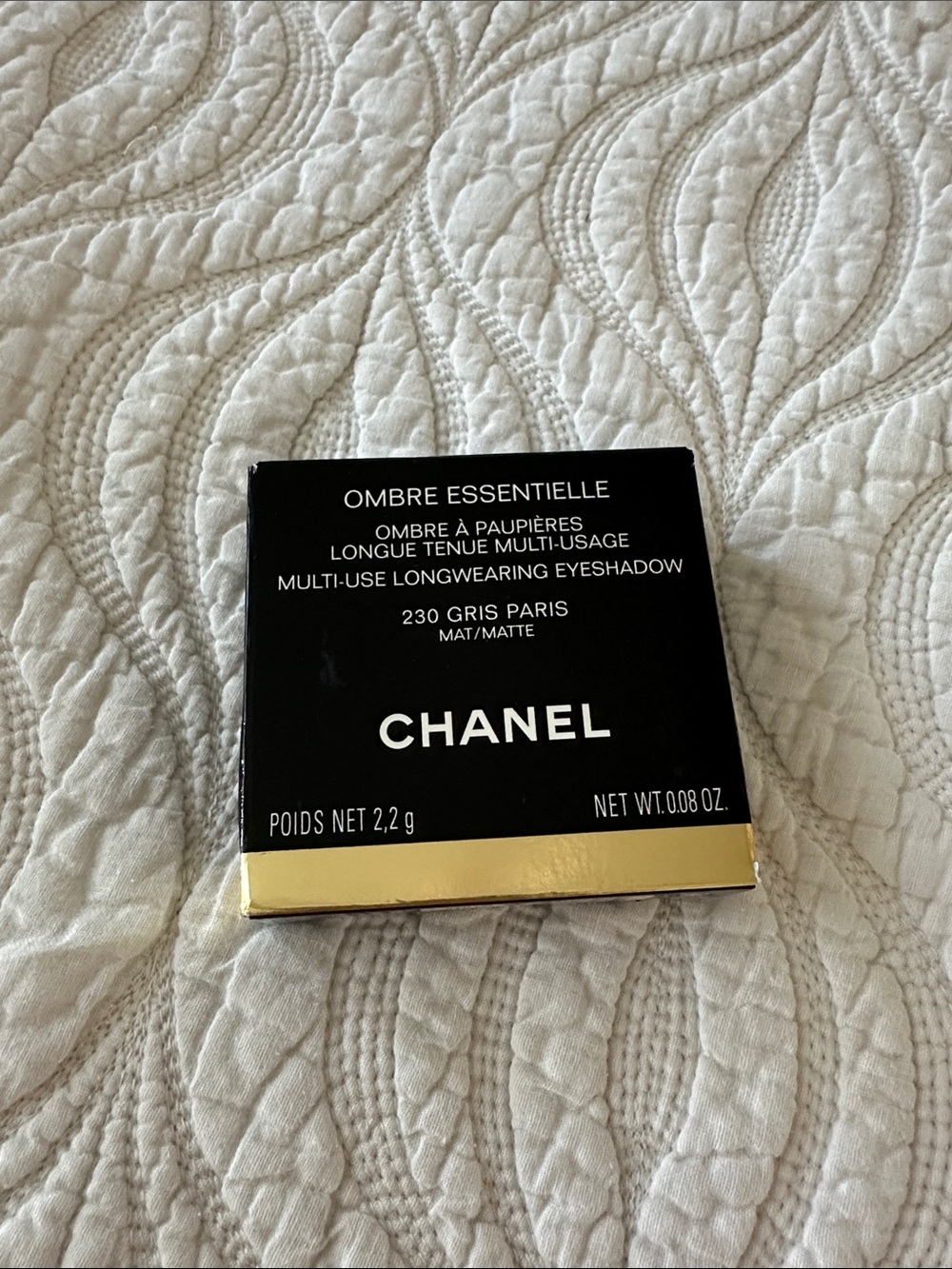 CHANEL Ombre Essentielle Multi-Use Longwearing Eyeshadow - 230 Gris Paris Matte
